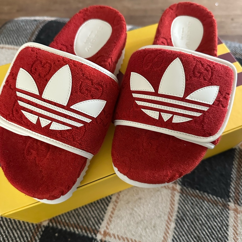 Authentic Women's Gucci X Adidas Red GG Supreme Monogram Platform Slides size 38
